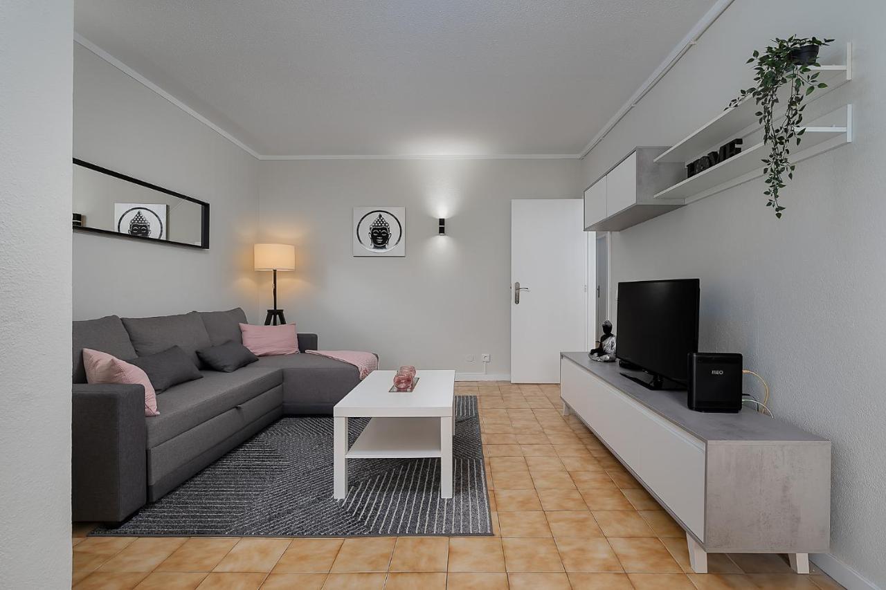 Sunny Flat W/ Balcony & Pool By Lovelystay Portimão Εξωτερικό φωτογραφία